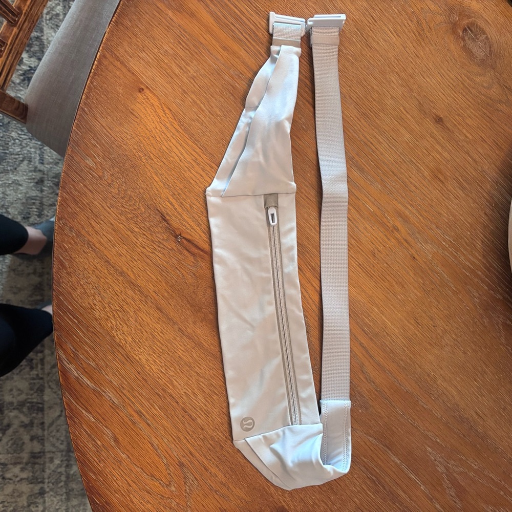 Lululemon fast and free running belt